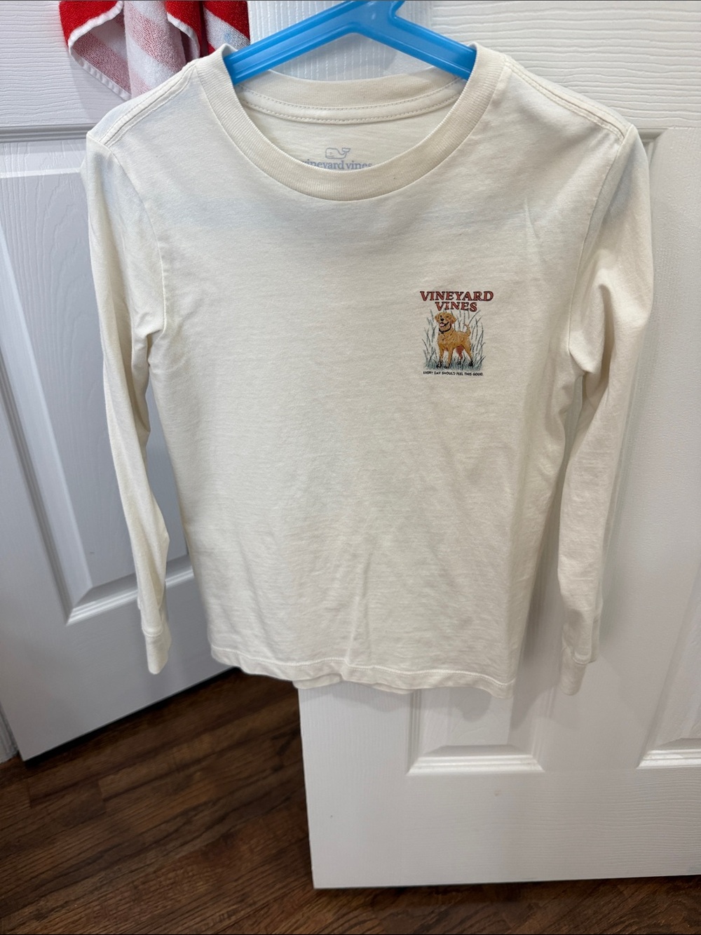 Vineyard Vines Cream Long-Sleeve Kids Tee with Dog & Marsh Graphic
